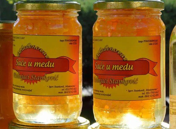 Saće u medu 1kg - odlično ko hoće da gricka Saće i uživa u prvoklasnom medu